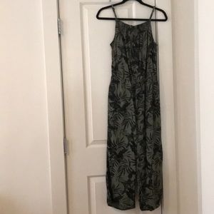 Tropical print jumpsuit small petite